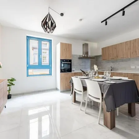 Sea View Luxury Brand New In Apartment Valletta