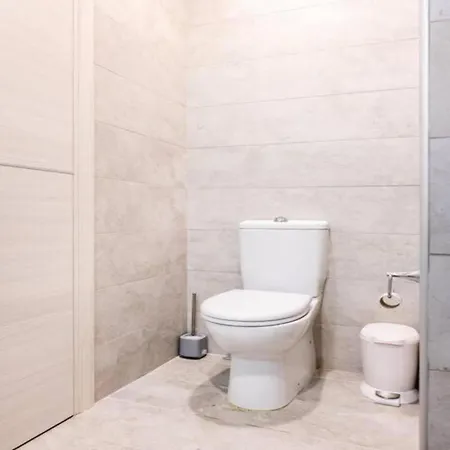 Sea View Luxury Brand New In Apartment *