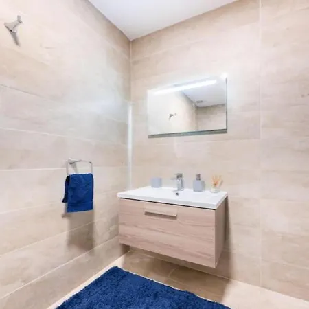 Διαμέρισμα Sea View Luxury Brand New In Βαλέτα